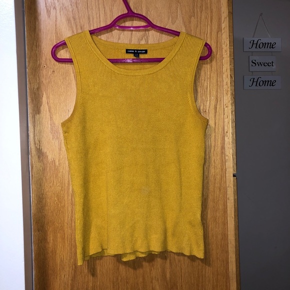 5/$25🖤Mustard yellow top - Picture 1 of 4